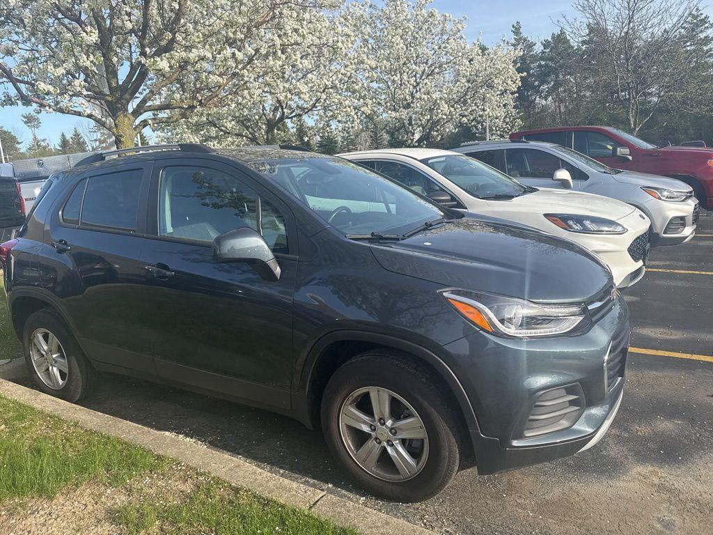 Used 2022 Shadow Gray Metallic Chevrolet LT image 5