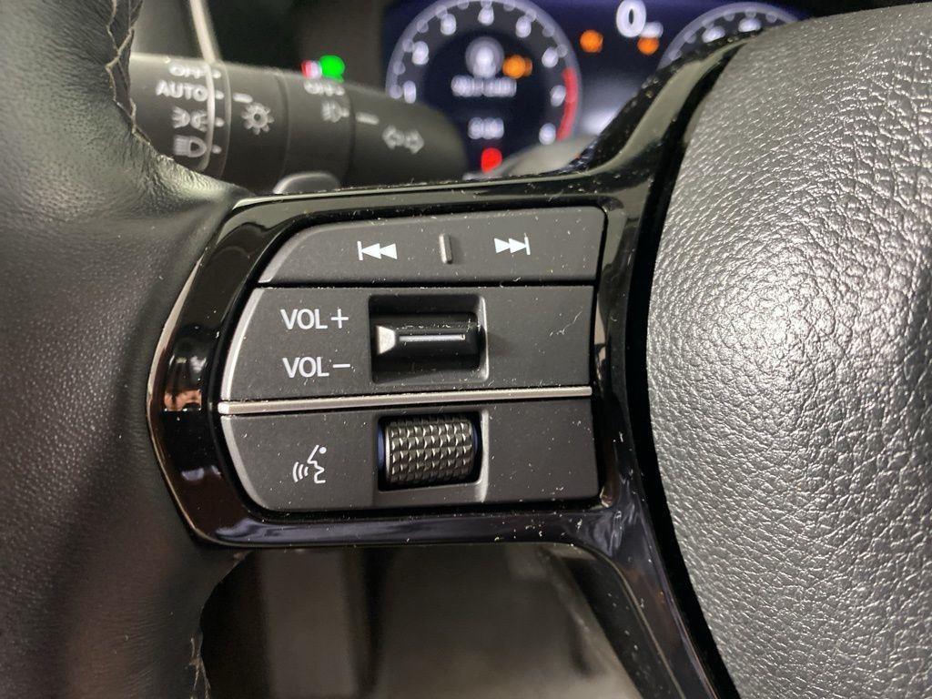 Used 2024 Rallye Red Honda Touring image 14