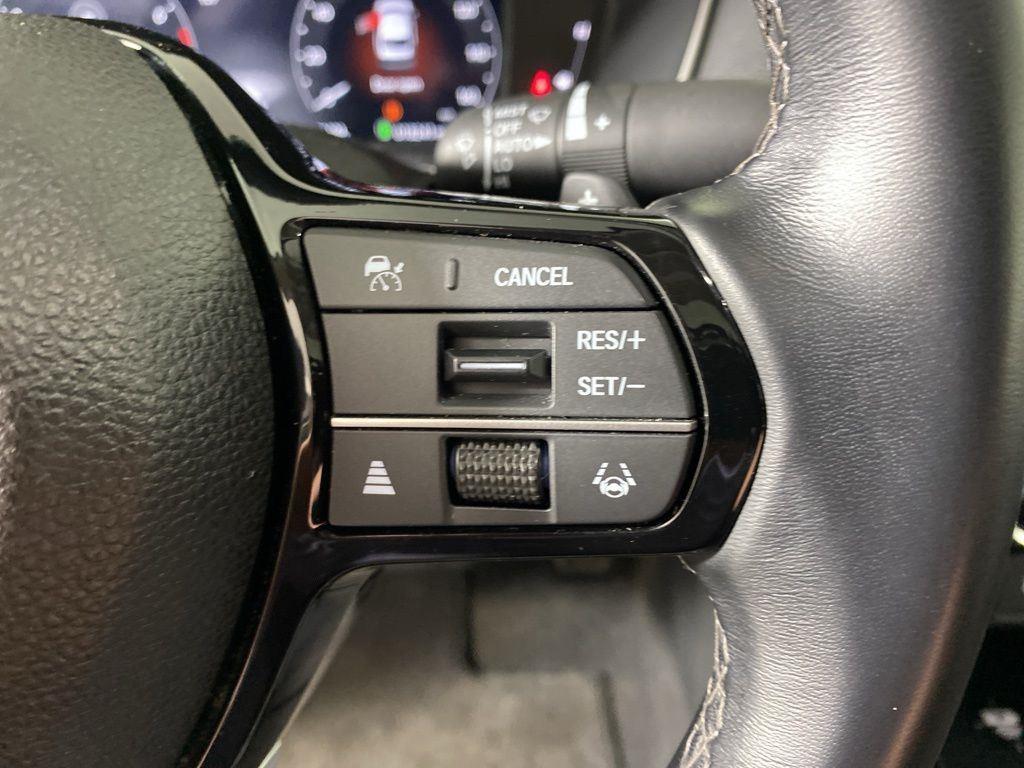 Used 2024 Rallye Red Honda Touring image 15