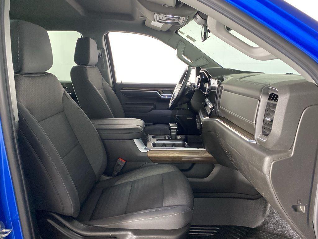 Used 2023 Glacier Blue Metallic Chevrolet RST image 27