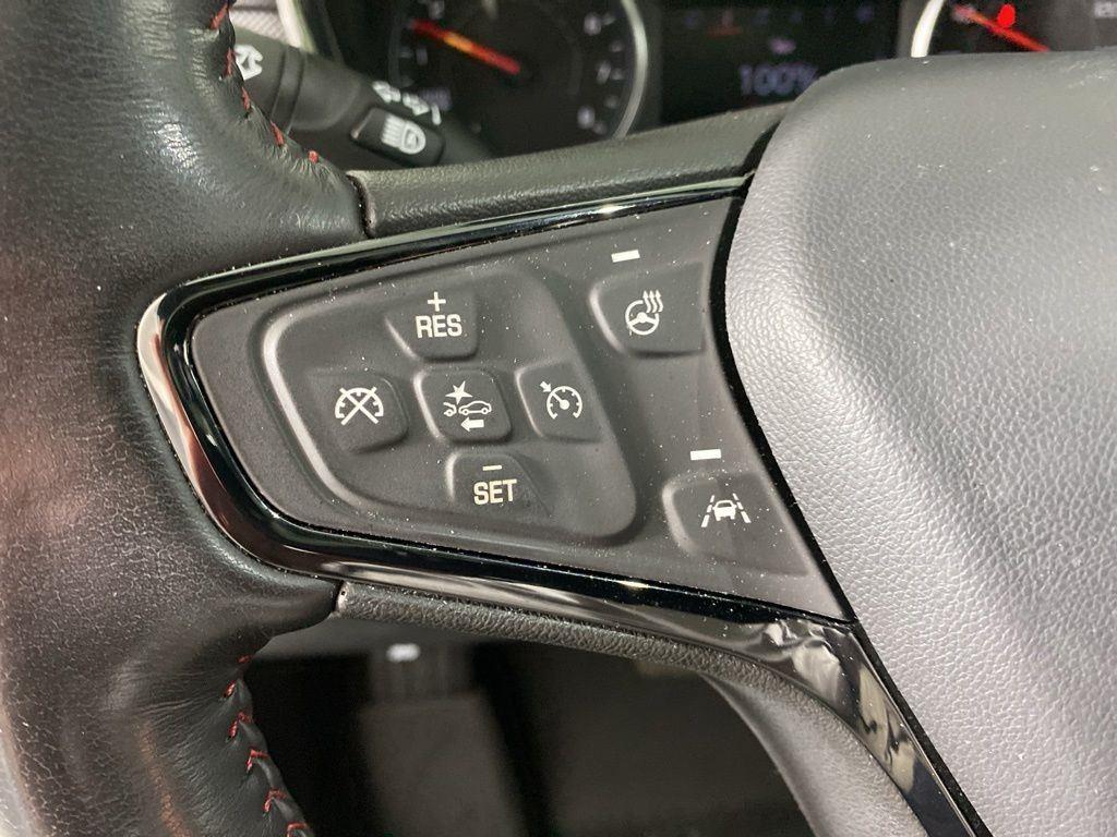 Used 2022 Summit White Chevrolet RS image 13