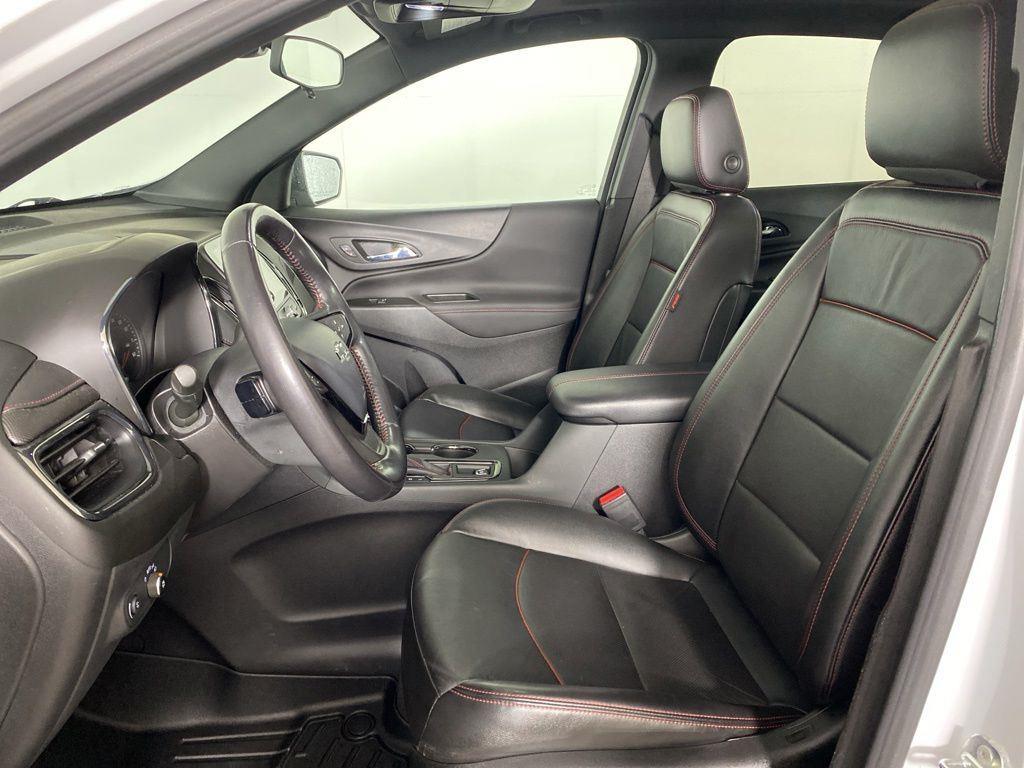 Used 2022 Summit White Chevrolet RS image 9