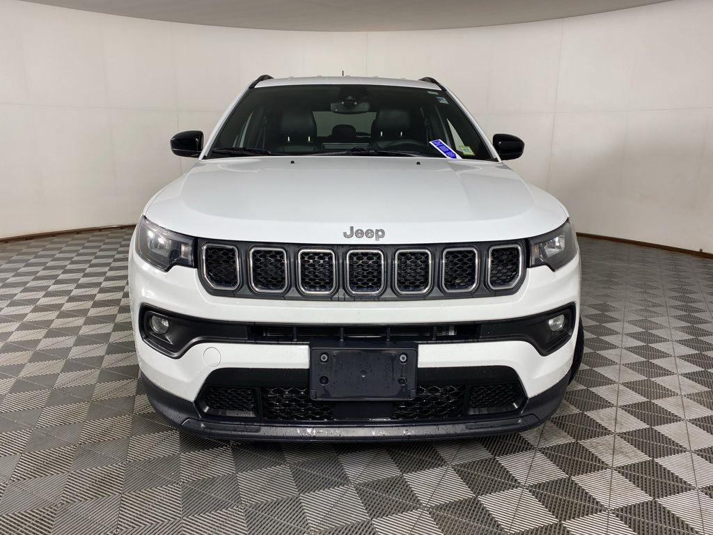 Used 2023 Bright White Clearcoat Jeep Latitude image 2
