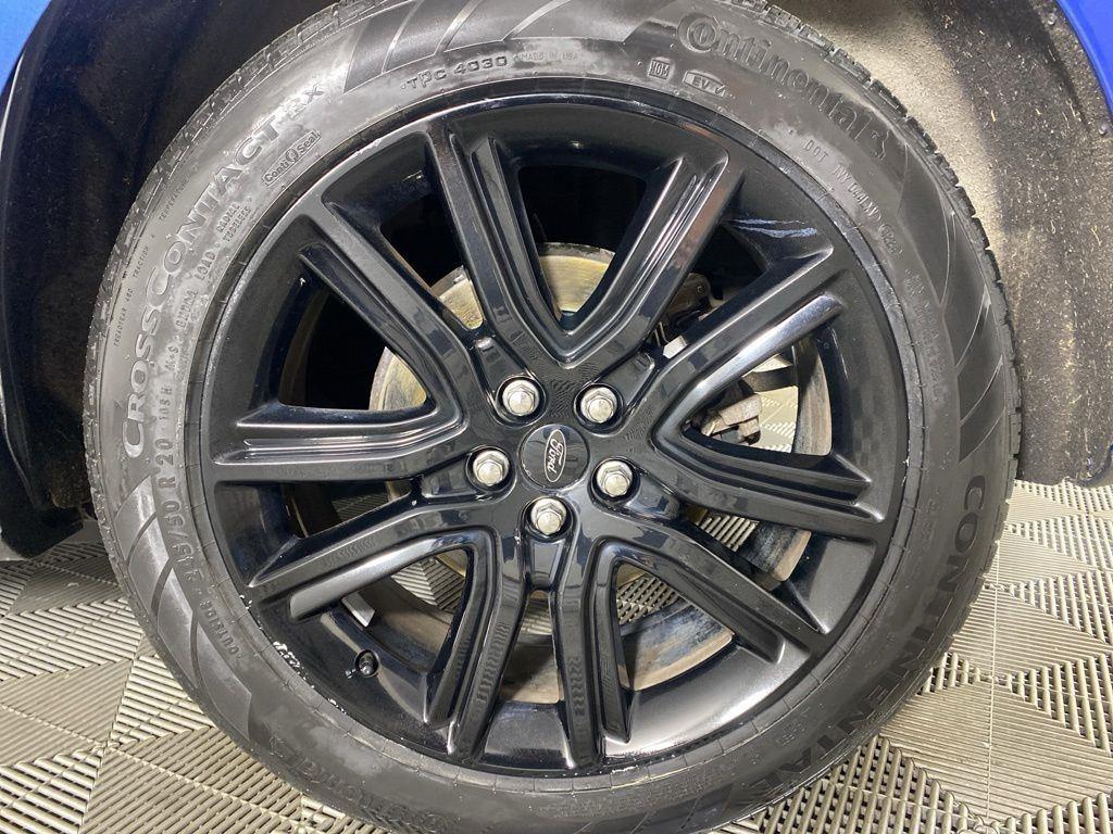 Used 2020 Blue Metallic Ford ST Line image 9
