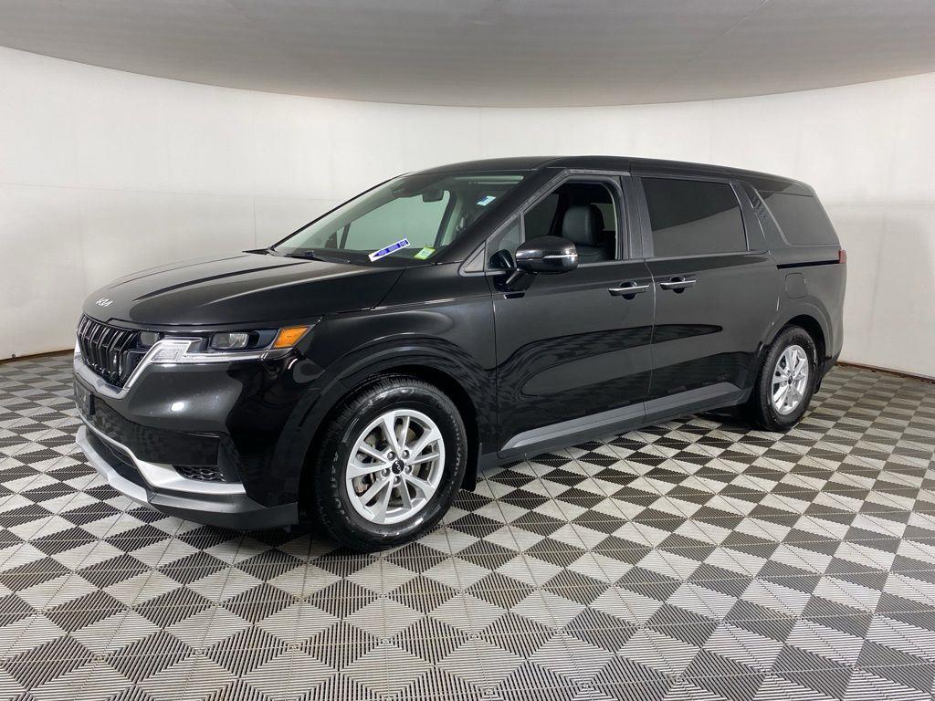 Used 2022 Aurora Black Kia LXS image 3