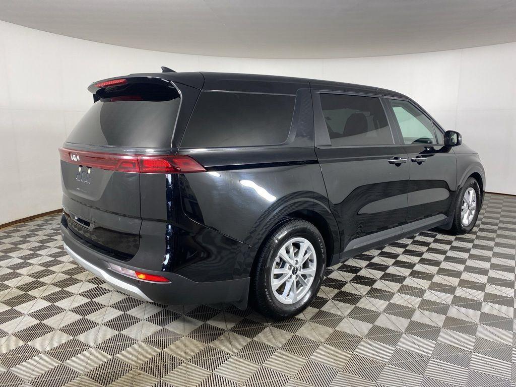 Used 2022 Aurora Black Kia LXS image 7