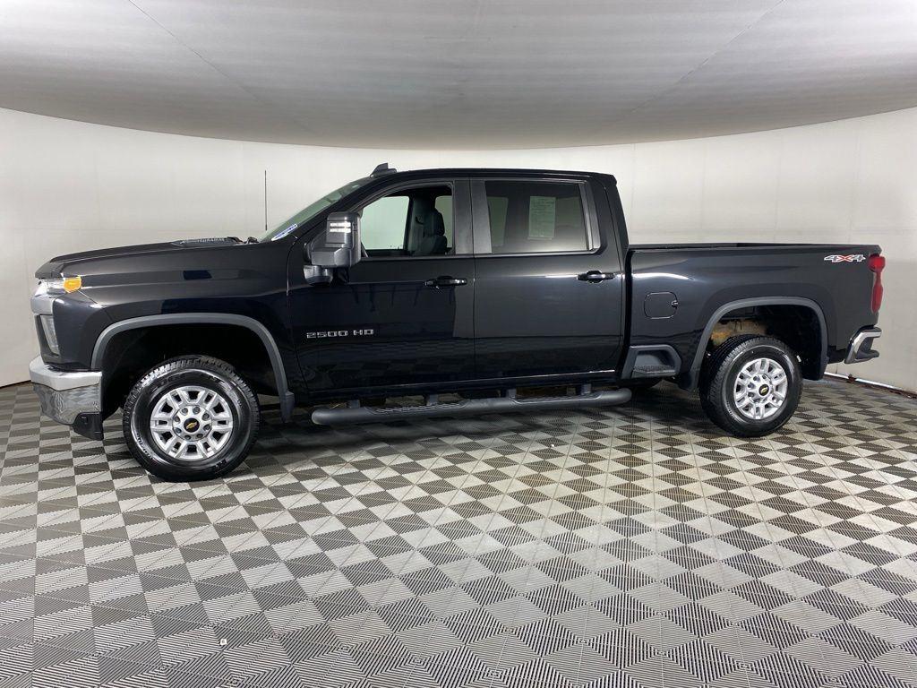 Used 2022 Black Chevrolet LT image 4