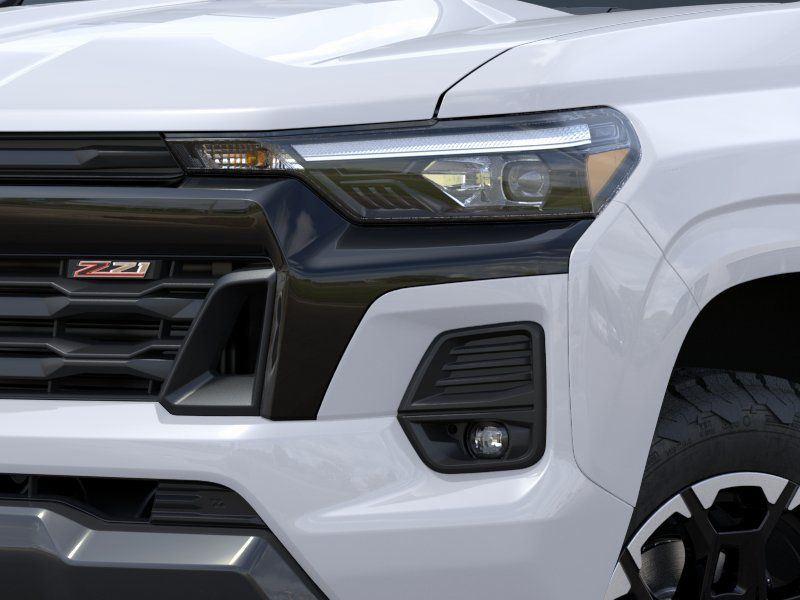Used 2026 Summit White Chevrolet Z71 image 10