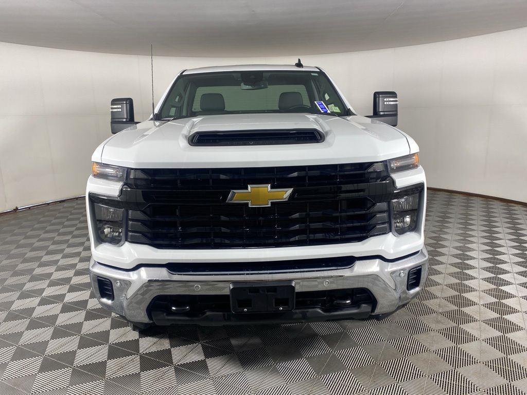 Used 2025 Summit White Chevrolet Work Truck image 2