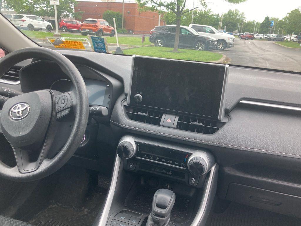 Used 2023 Ice Toyota LE image 8