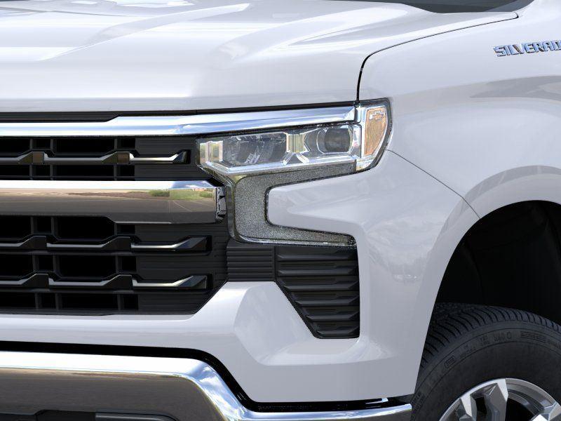Used 2026 Summit White Chevrolet LT image 10