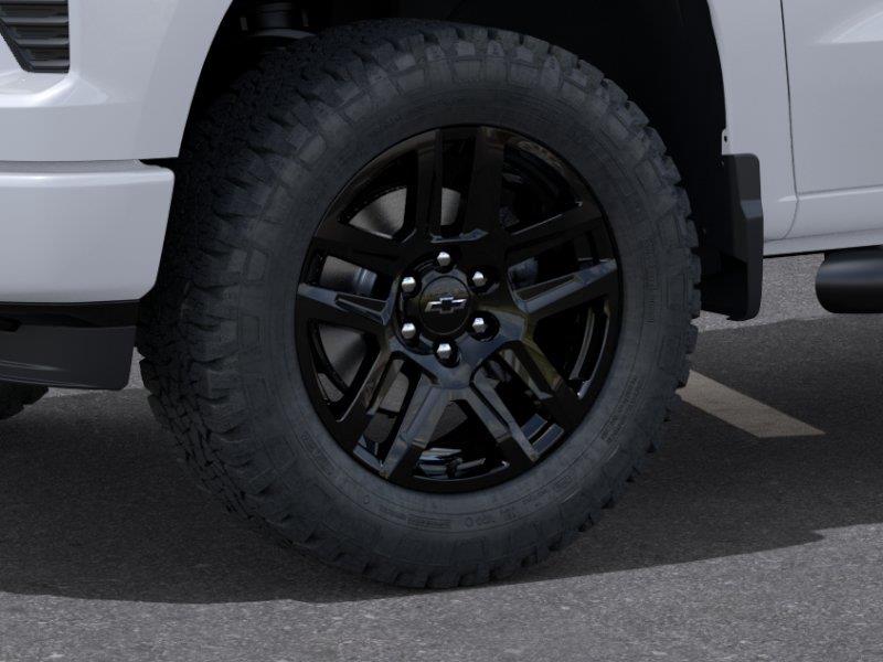 New 2026 Summit White Chevrolet RST image 9
