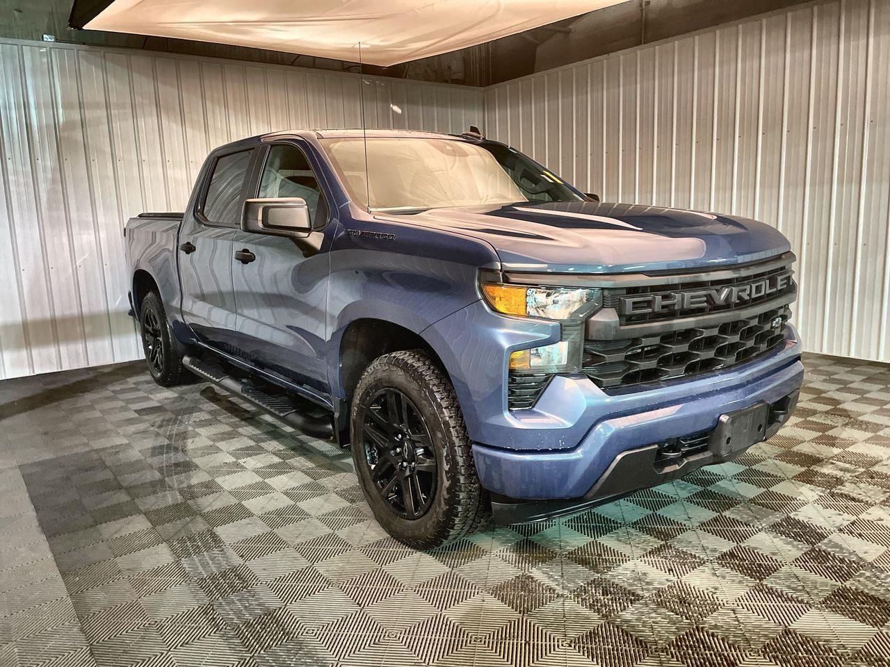 View vehicle photo 2