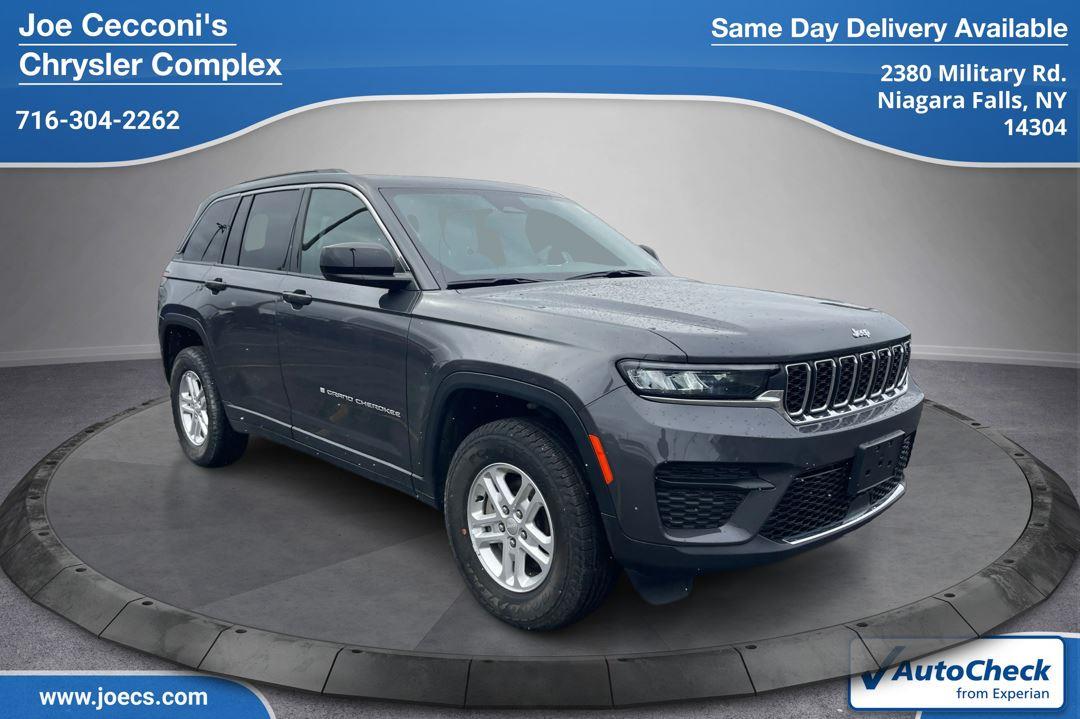 2025 Jeep Grand Cherokee Laredo 4WD