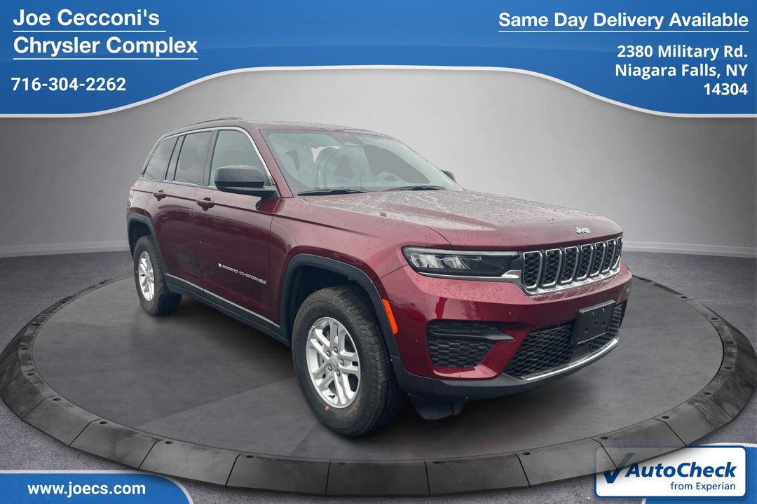 Velvet Red Pearlcoat 2025 Jeep Grand Cherokee Laredo 4WD SUV / Crossover Four-Wheel Drive 8-Speed Automatic