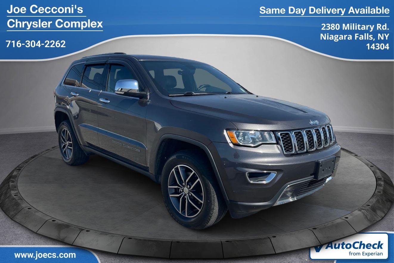 Gray (Granite Crystal Metallic Clearcoat) 2017 Jeep Grand Cherokee Limited 4WD SUV / Crossover Four-Wheel Drive 8-Speed Automatic