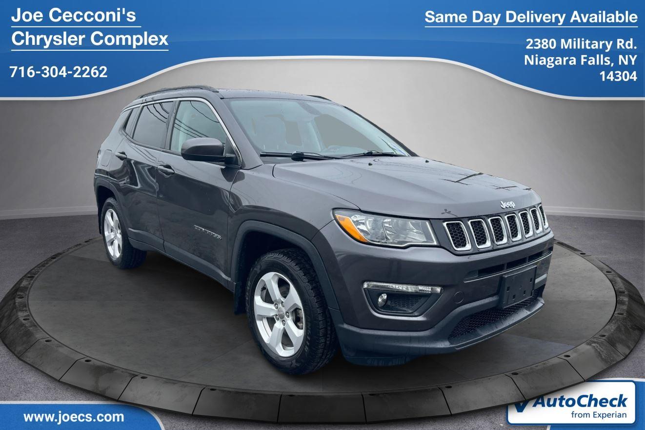 Gray (Granite Crystal Metallic Clearcoat) 2020 Jeep Compass Latitude 4WD SUV / Crossover Four-Wheel Drive 9-Speed Automatic
