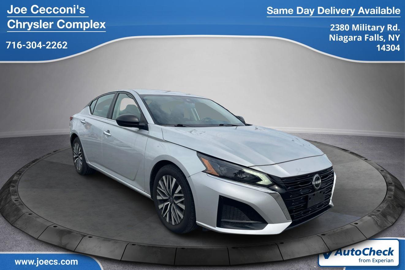 Brilliant Silver Metallic 2024 Nissan Altima 2.5 SV FWD Sedan Front-Wheel Drive Continuously Variable Transmission