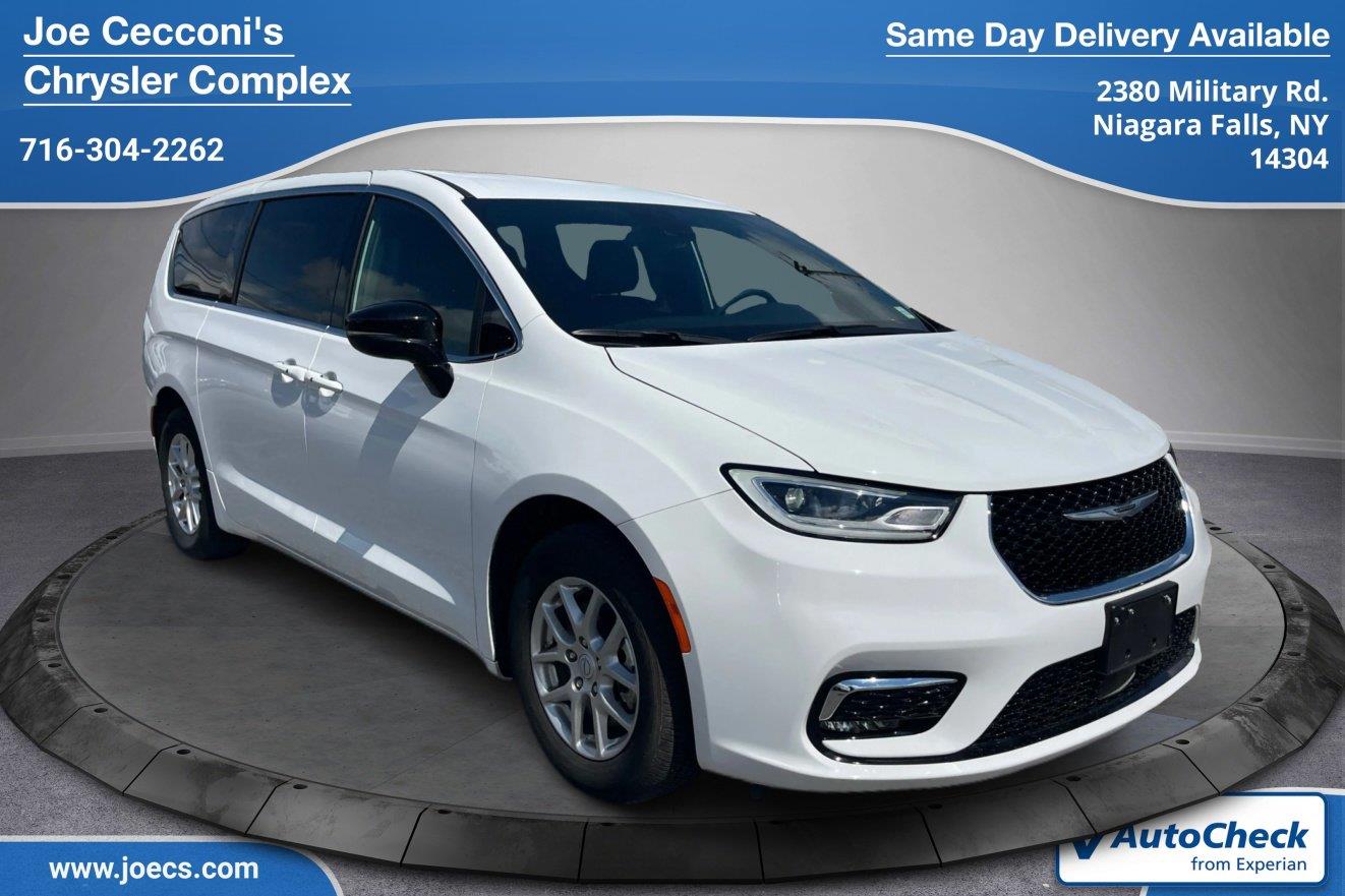Bright White Clearcoat 2026 Chrysler Pacifica Minivan Front-Wheel Drive 9-Speed Automatic