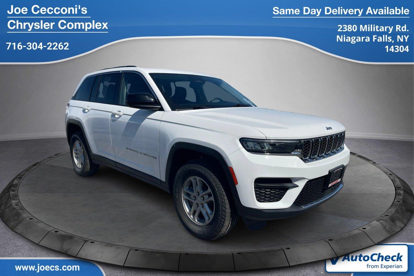 Bright White Clearcoat 2023 Jeep Grand Cherokee SUV / Crossover Four-Wheel Drive 8-Speed Automatic