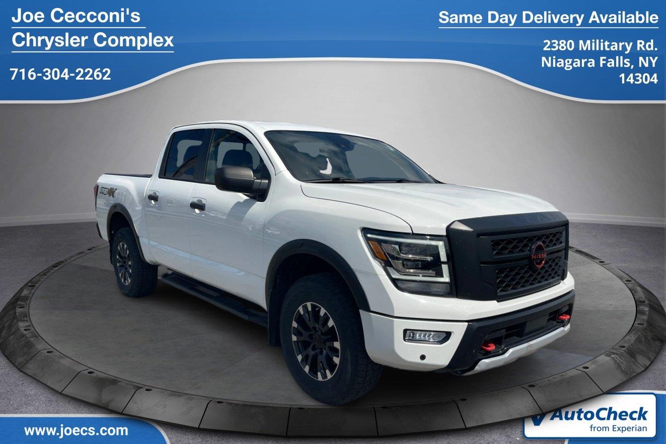 2023 Nissan Titan PRO-4X Crew Cab 4WD