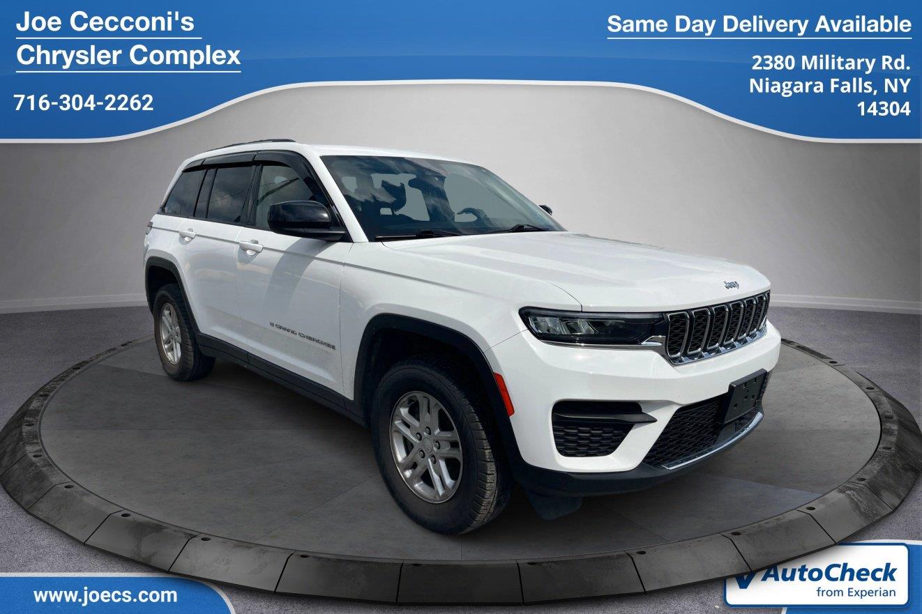 Bright White Clearcoat 2023 Jeep Grand Cherokee SUV / Crossover Four-Wheel Drive 8-Speed Automatic