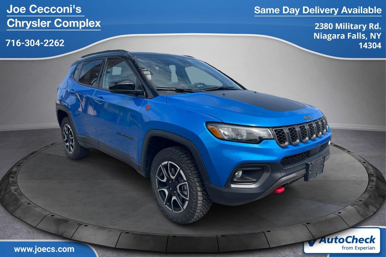 Hydro Blue Pearlcoat 2024 Jeep Compass SUV / Crossover Four-Wheel Drive 8-Speed Automatic