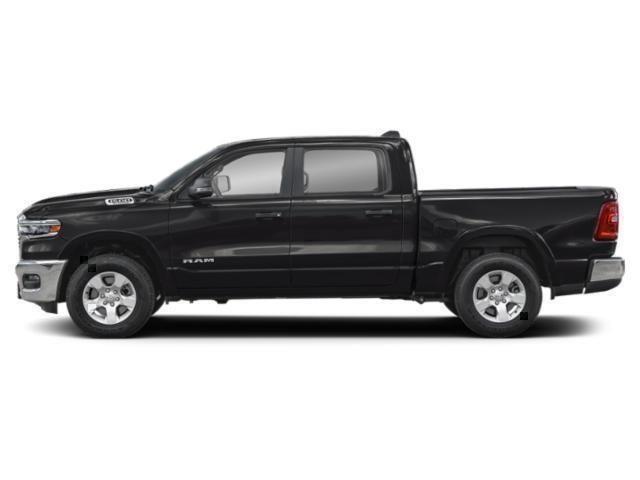 Diamond Black Crystal Pearlcoat 2026 RAM 1500 Pickup Truck Four-Wheel Drive 8-Speed Automatic