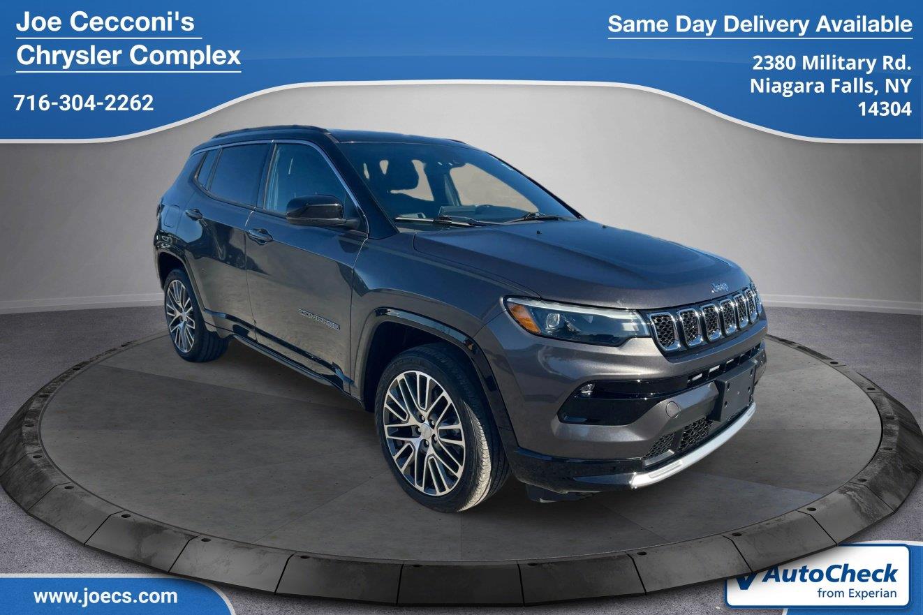 Gray (Granite Crystal Metallic Clearcoat) 2023 Jeep Compass SUV / Crossover Four-Wheel Drive 8-Speed Automatic
