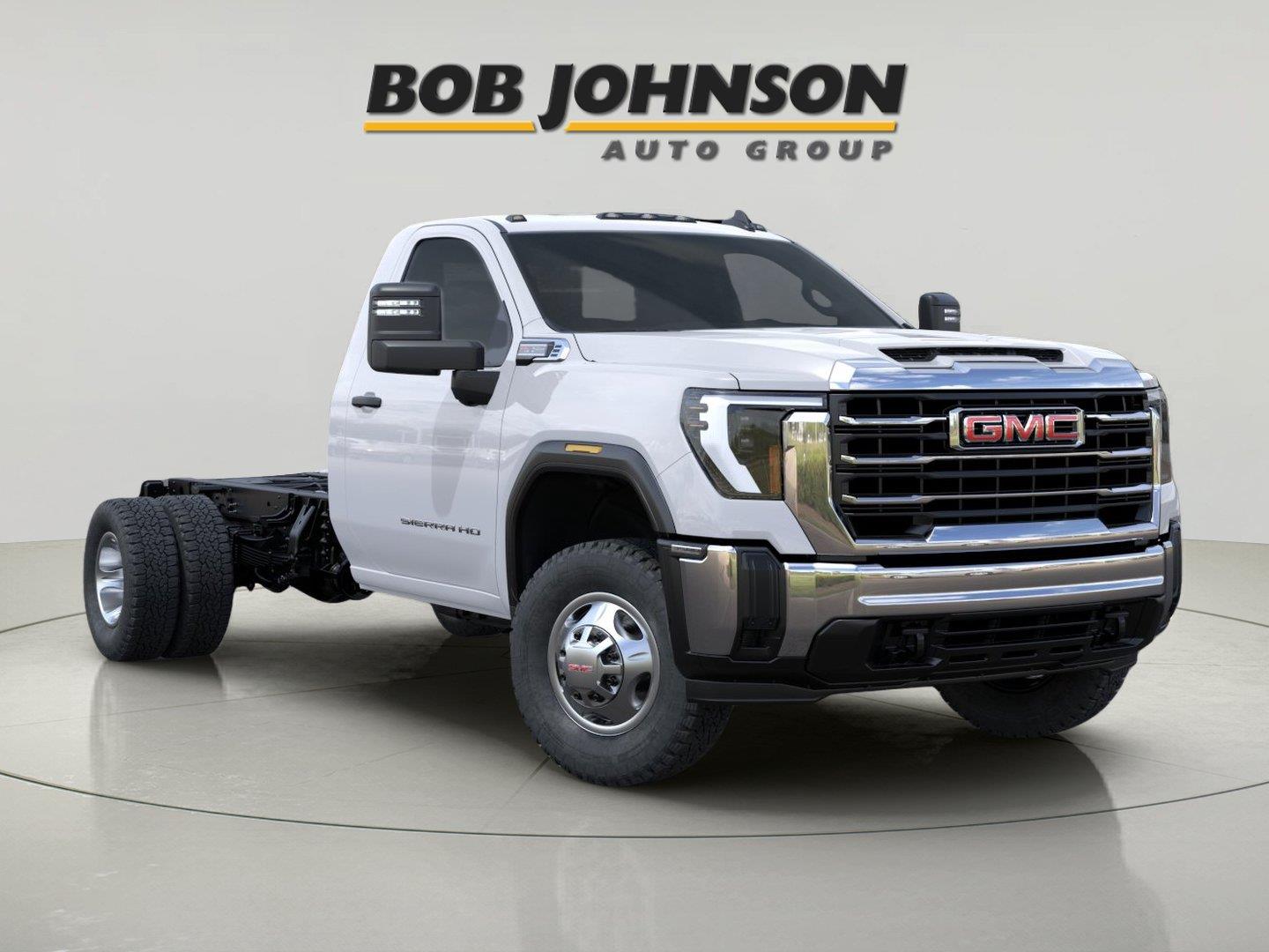 Summit White 2026 GMC Sierra 3500HD Chassis Pickup Truck Four-Wheel Drive Automatic
