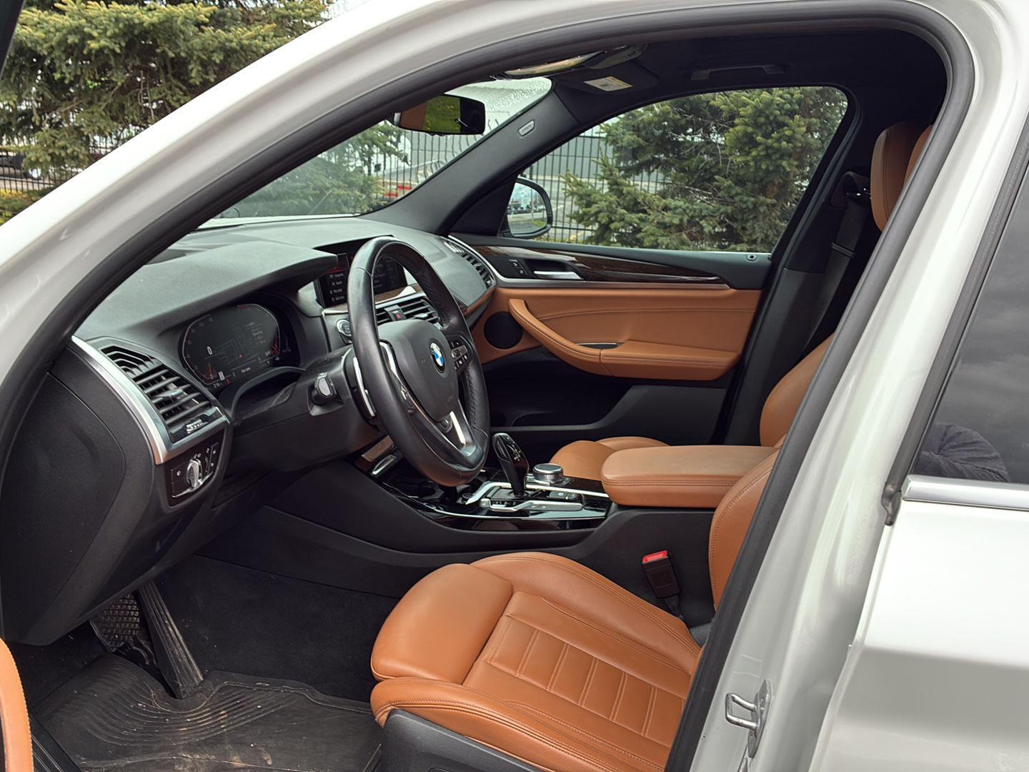 Used 2021 Mineral White Metallic BMW xDrive30i image 9
