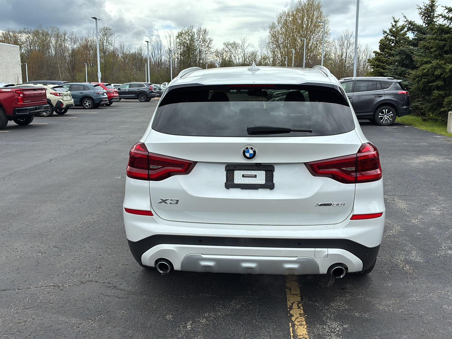 Used 2021 Mineral White Metallic BMW xDrive30i image 17