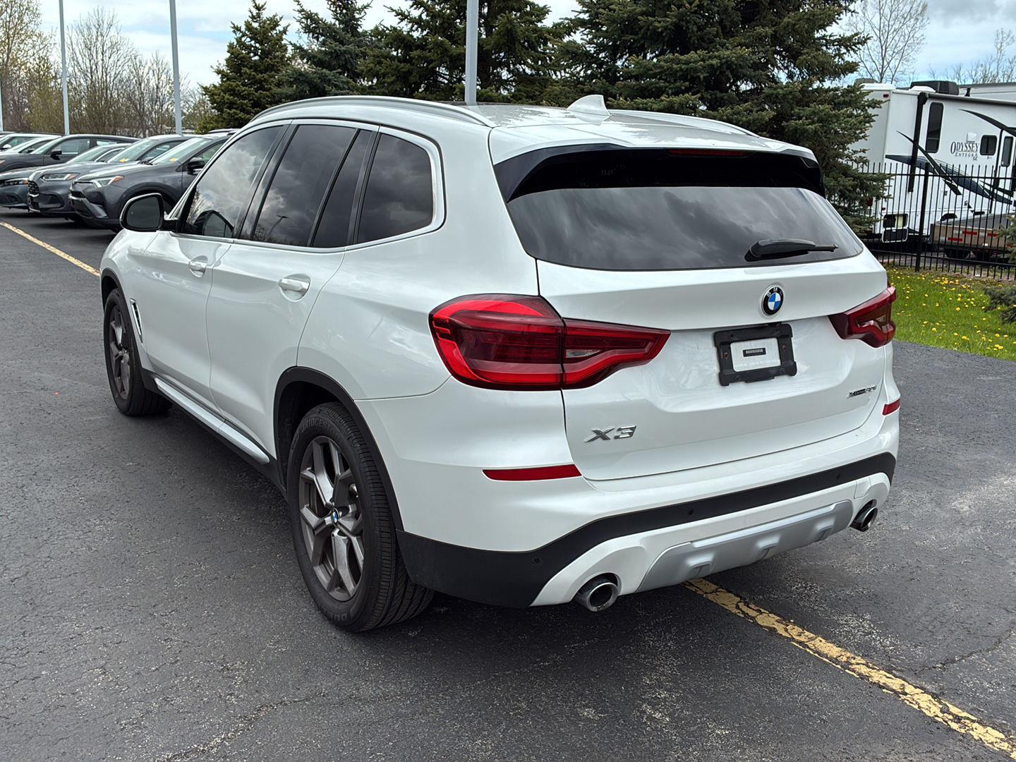Used 2021 Mineral White Metallic BMW xDrive30i image 18
