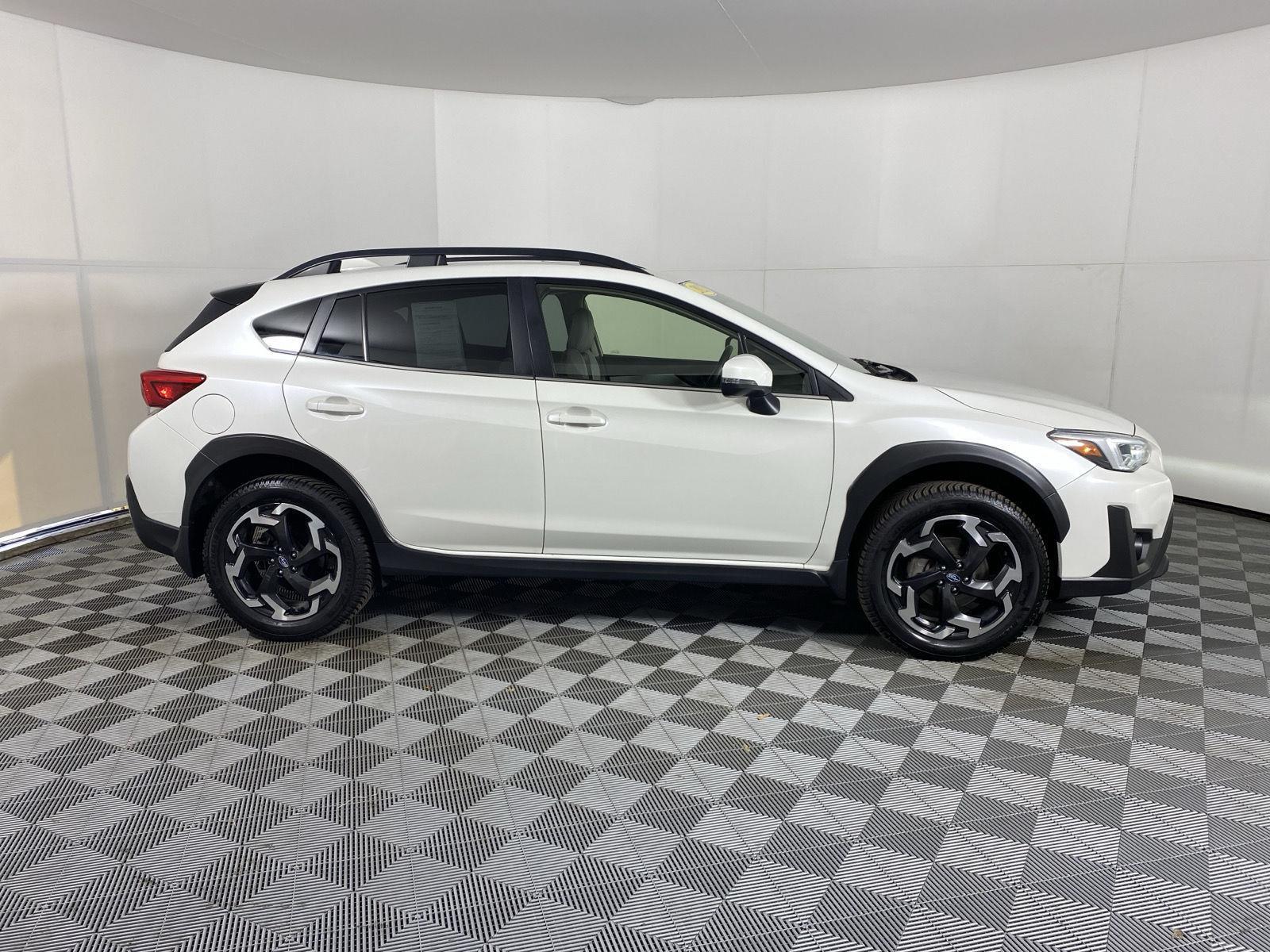 Used 2023 Crystal White Pearl Subaru Limited image 9