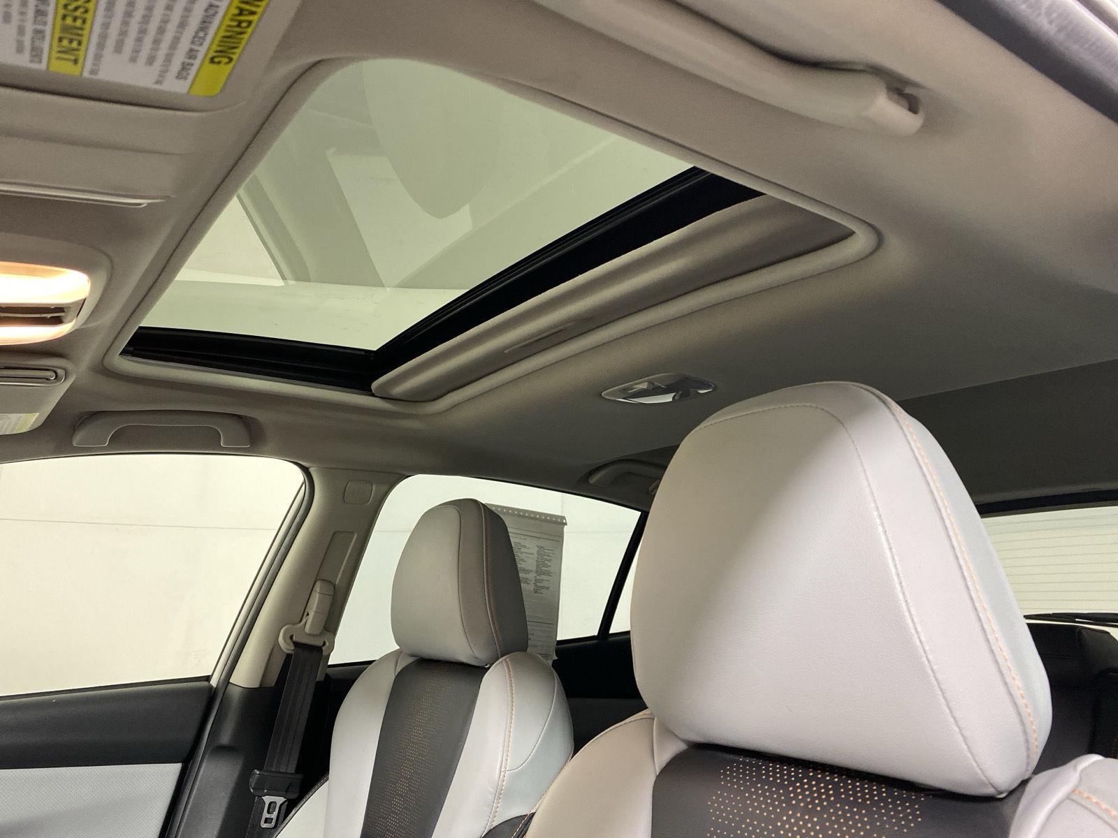 Used 2023 Crystal White Pearl Subaru Limited image 13