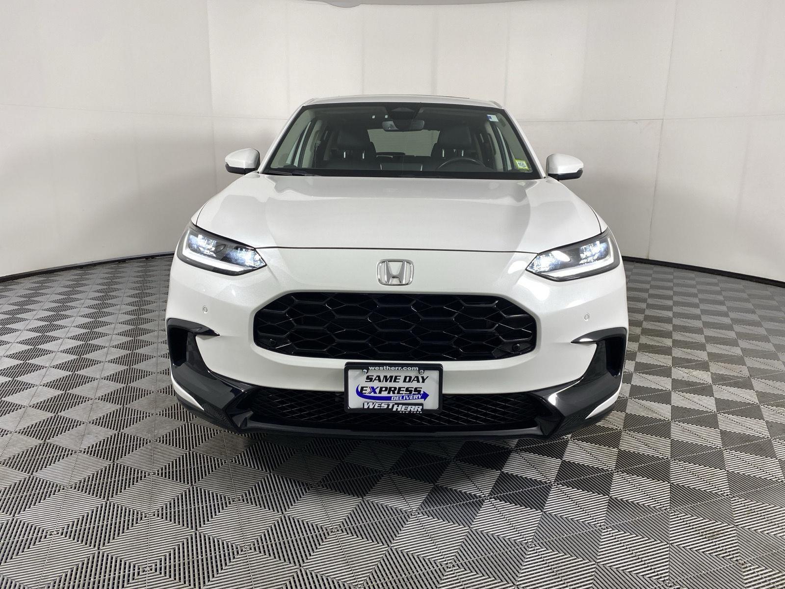 Certified Used 2024 Platinum White Pearl Honda EX-L image 2