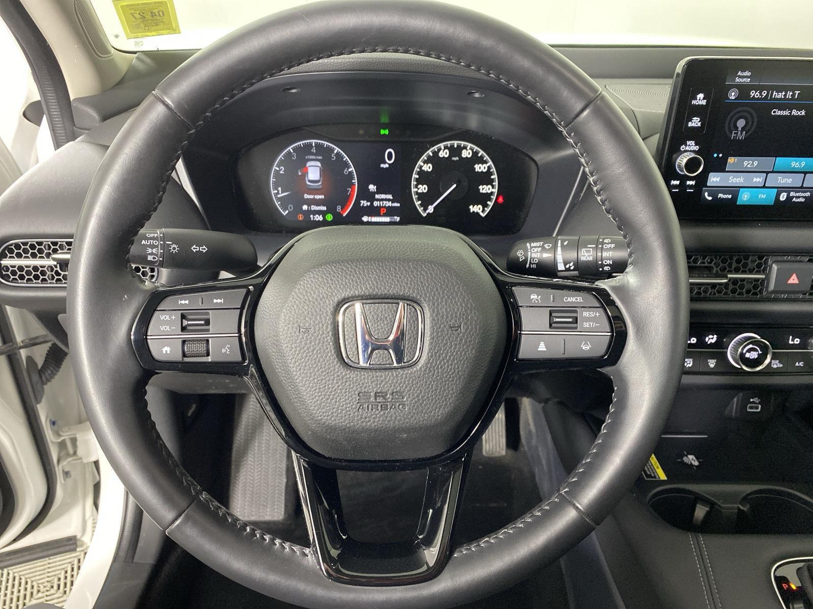 Certified Used 2024 Platinum White Pearl Honda EX-L image 14