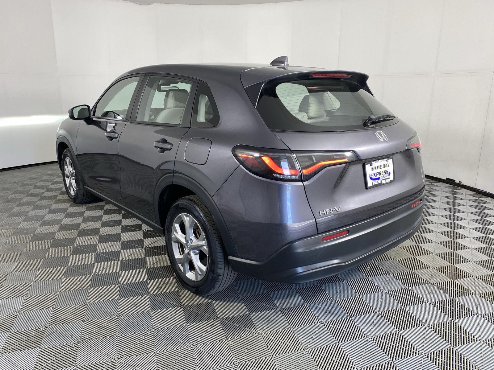 Certified Used 2023 Modern Steel Metallic Honda LX image 5