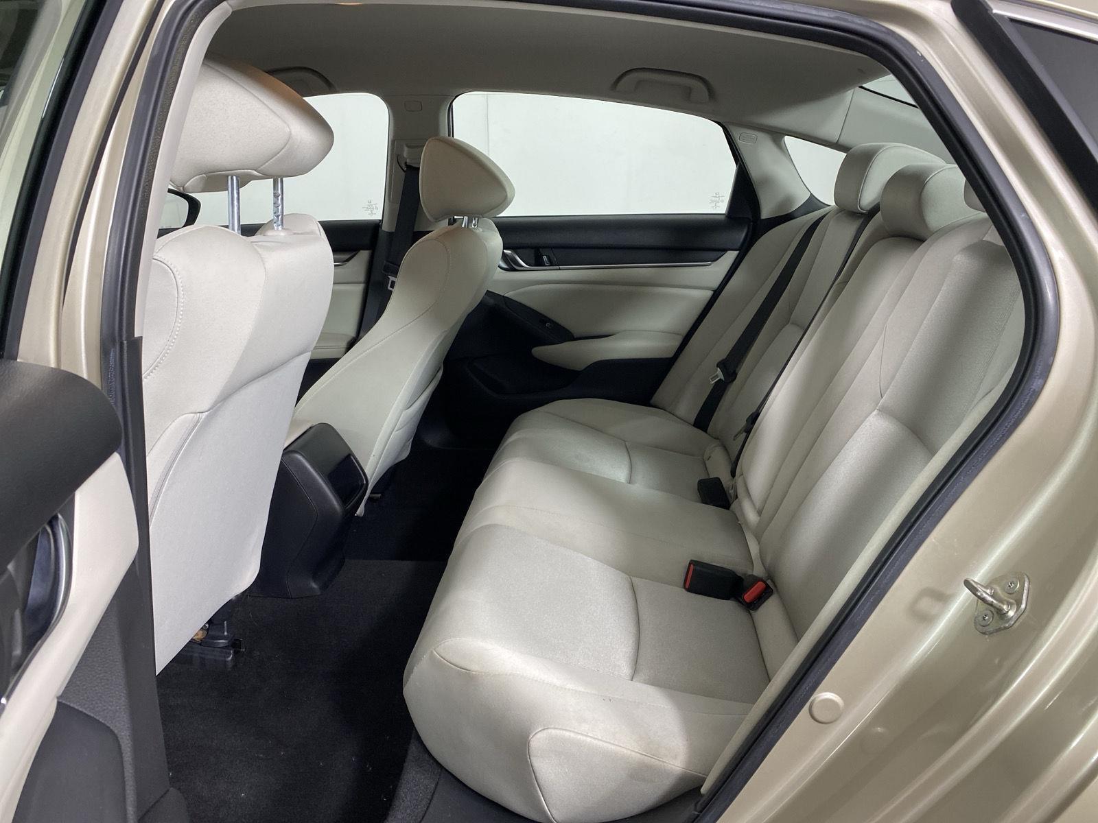 Used 2019 Champagne Frost Pearl Honda Base image 21