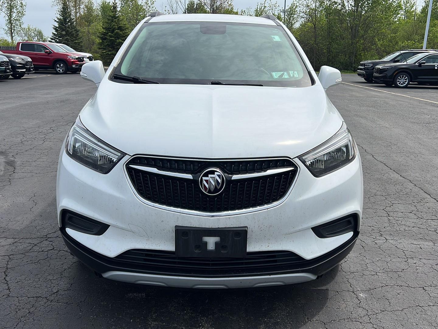 Used 2019 Summit White Buick Preferred image 7