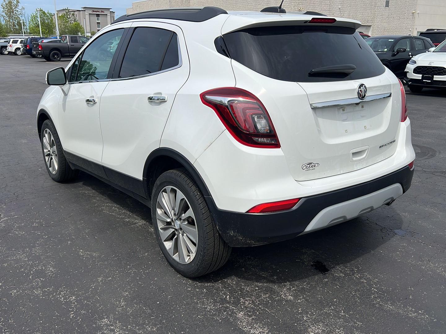 Used 2019 Summit White Buick Preferred image 12