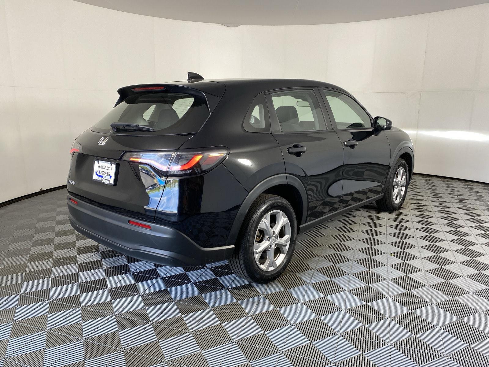 Used 2023 Crystal Black Pearl Honda LX image 8