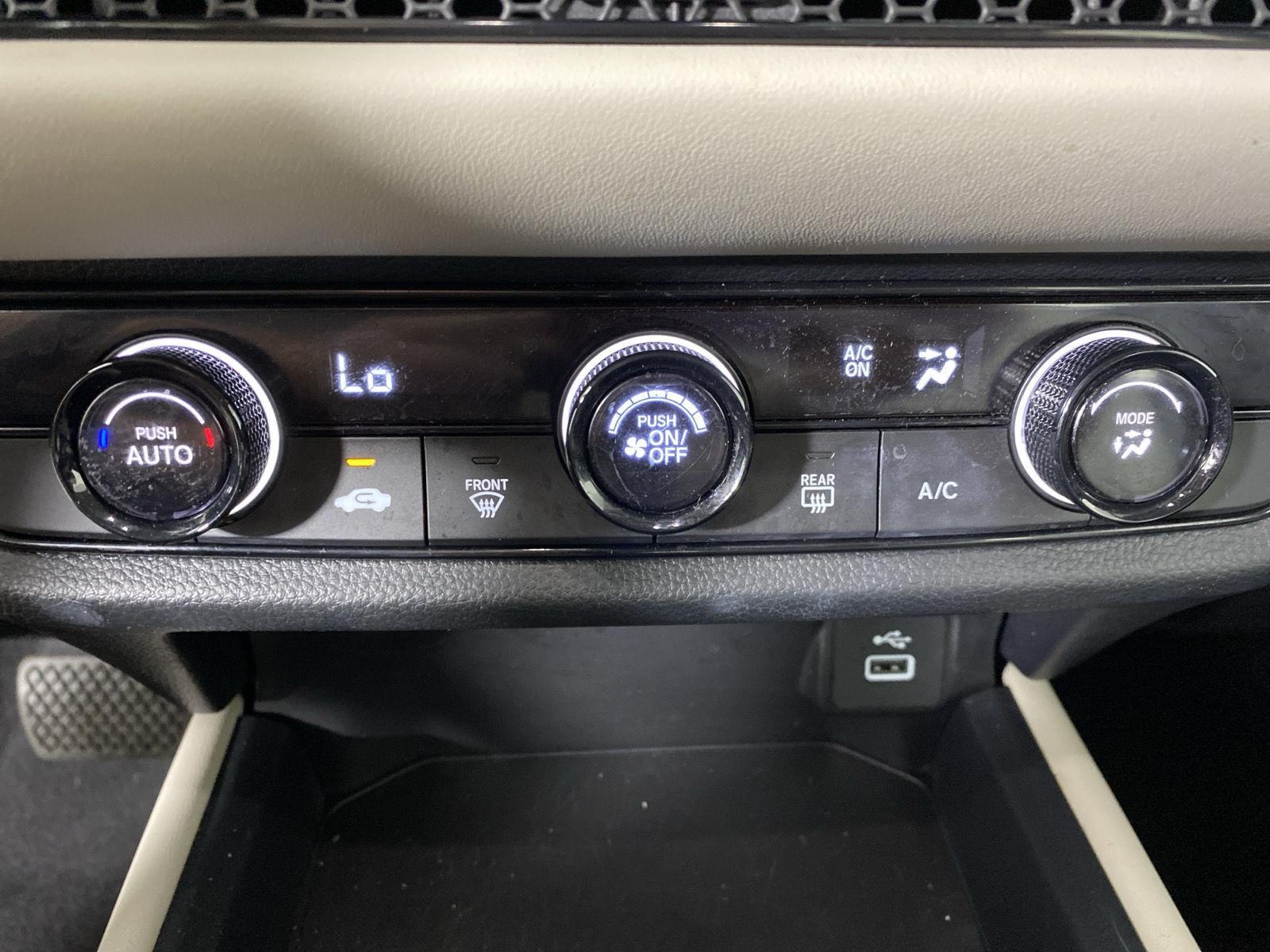 Used 2024 Lunar Silver Metallic Honda LX image 20