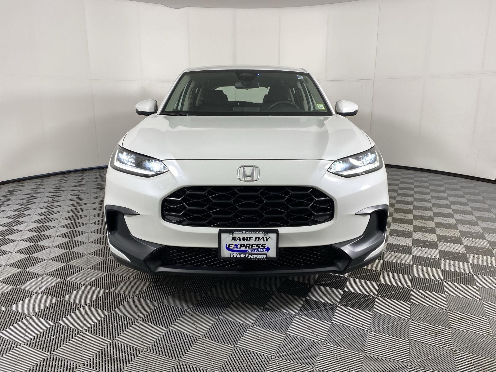 Used 2023 Platinum White Pearl Honda LX image 2