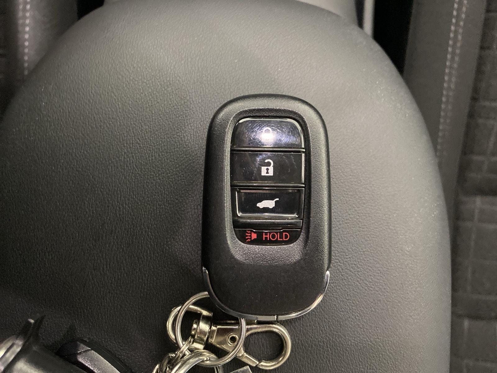 Used 2023 Platinum White Pearl Honda LX image 17