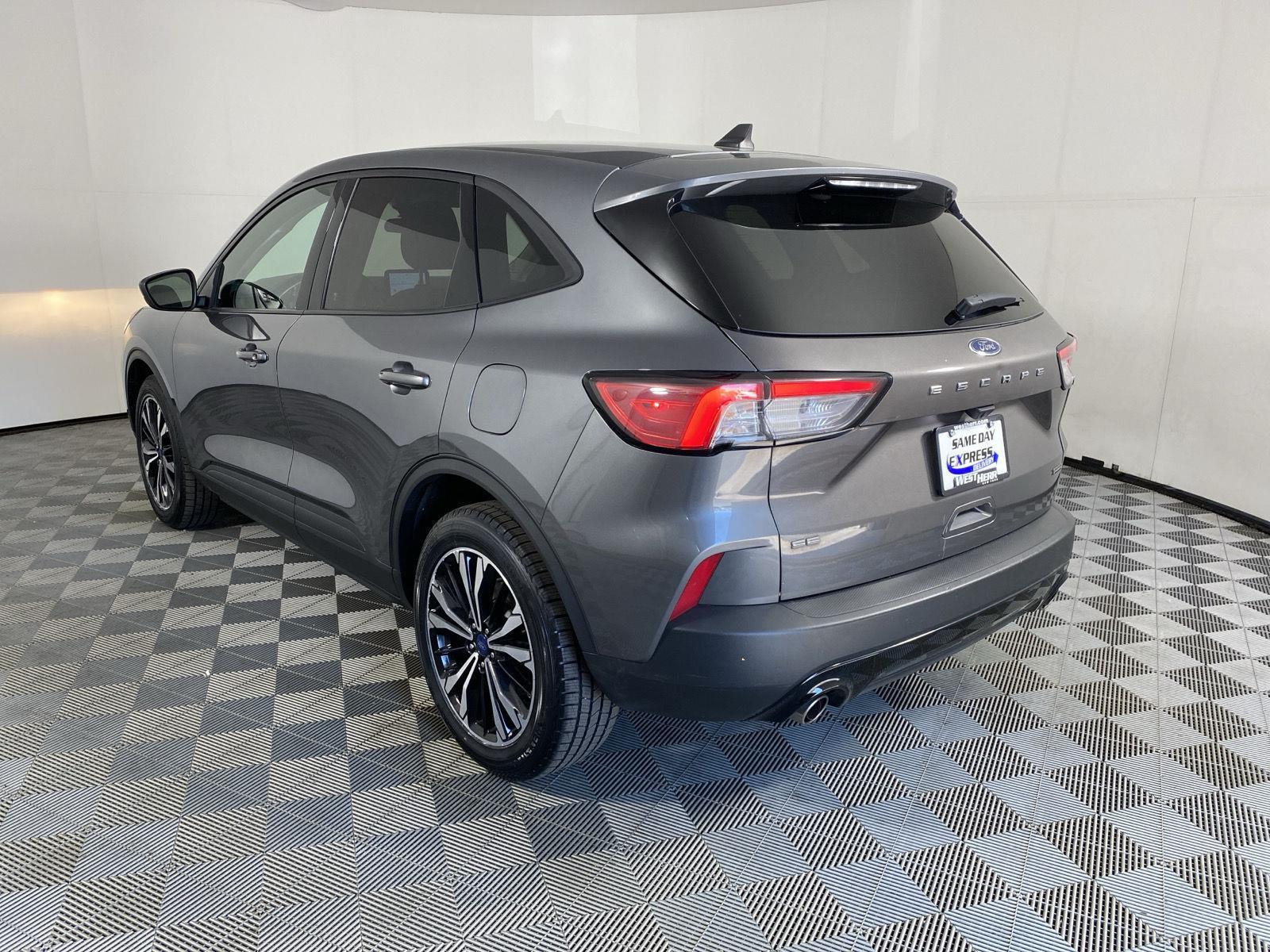 Used 2022 Carbonized Gray Ford SE Hybrid image 5