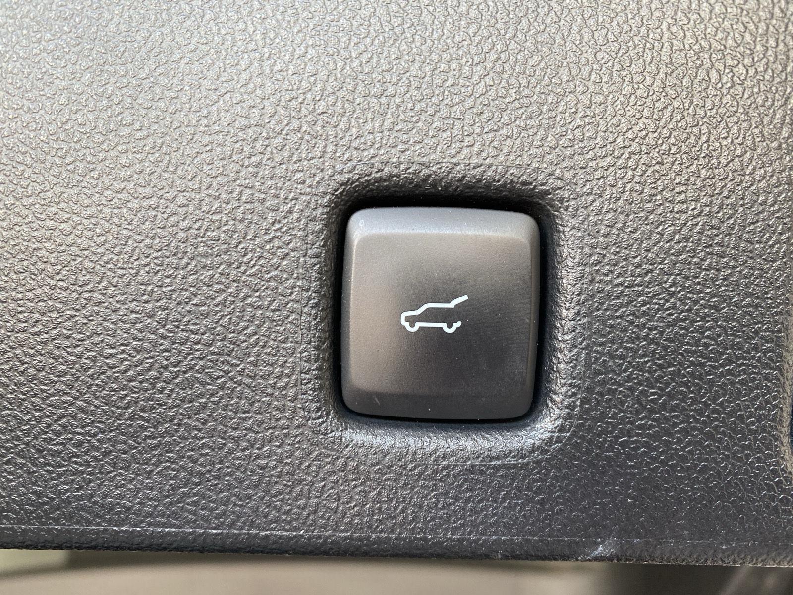 Used 2022 Carbonized Gray Ford SE Hybrid image 8