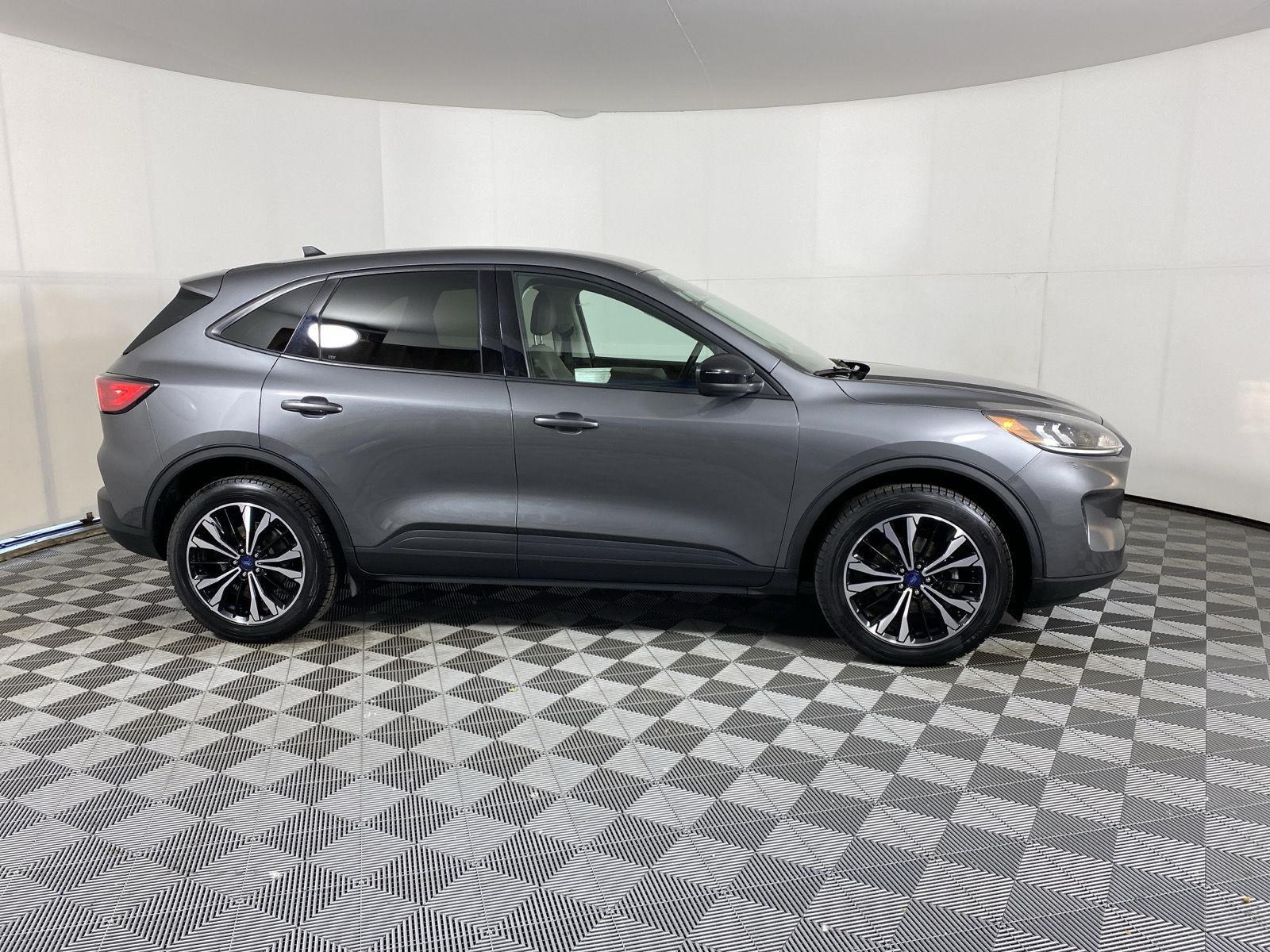 Used 2022 Carbonized Gray Ford SE Hybrid image 10