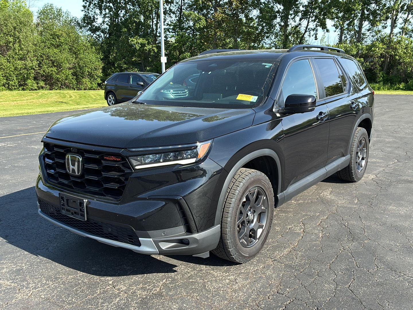 Certified Used 2025 Crystal Black Pearl Honda TrailSport image 15