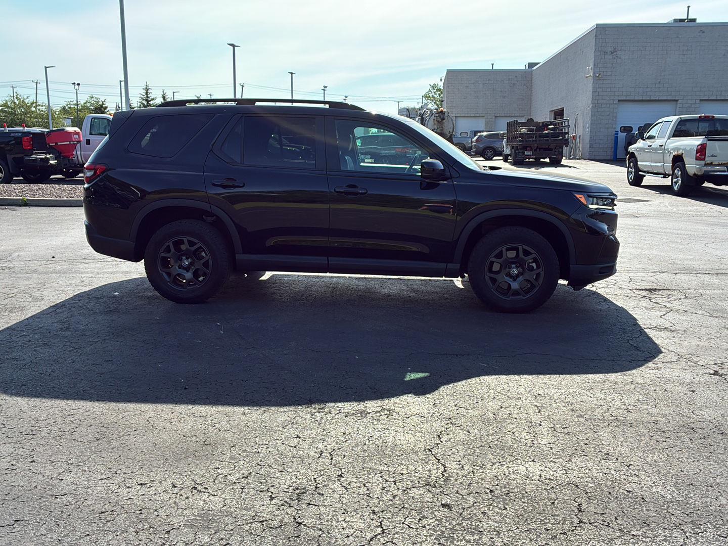 Certified Used 2025 Crystal Black Pearl Honda TrailSport image 18
